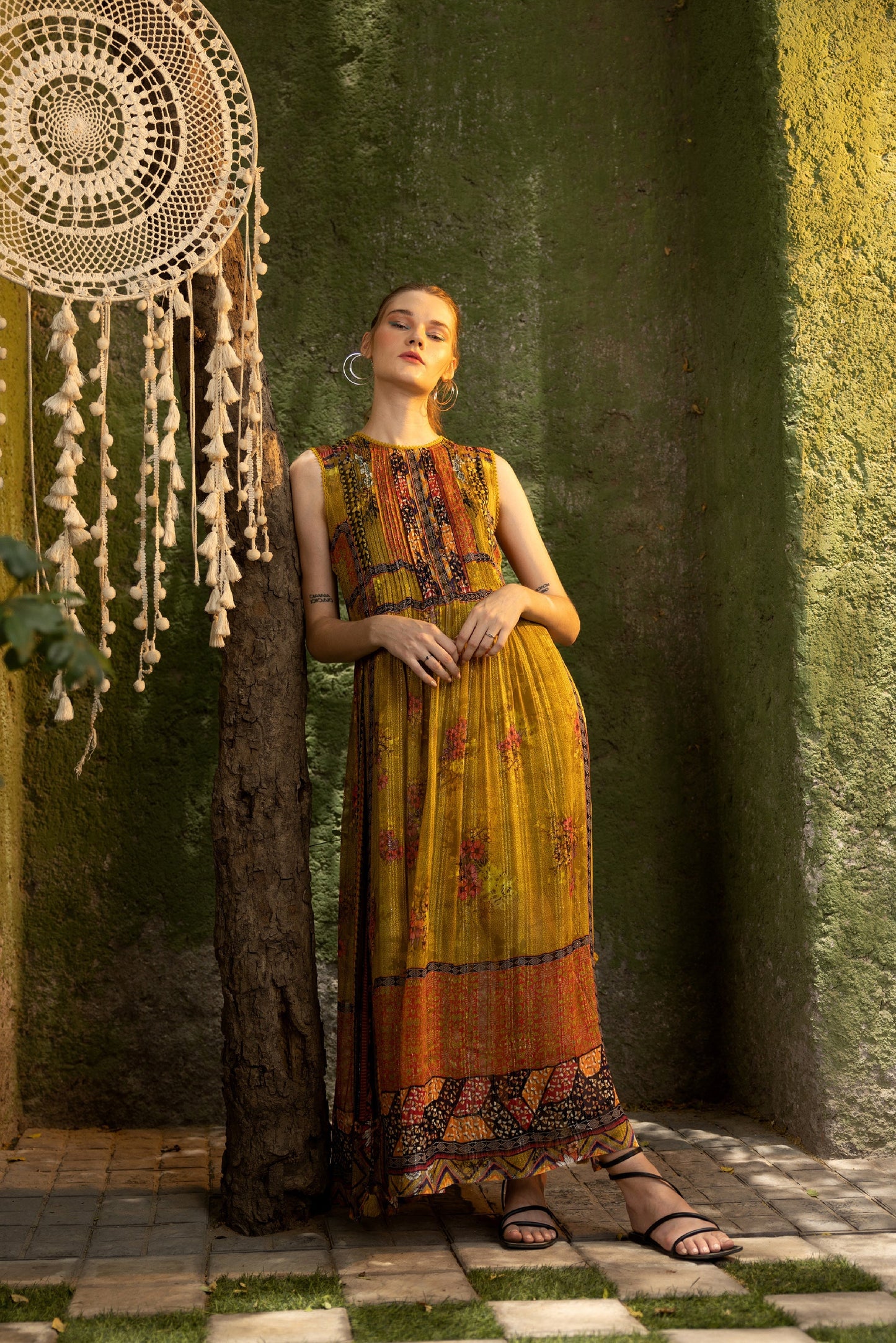ARINNA EMBROIDERED MAXI DRESS