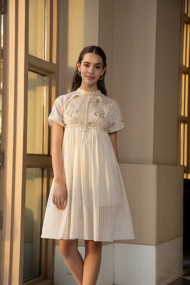 Reinheitsperle
 Bestickt
 Tunika