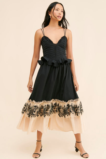 NOIR ÉLAN MAXI DRESS