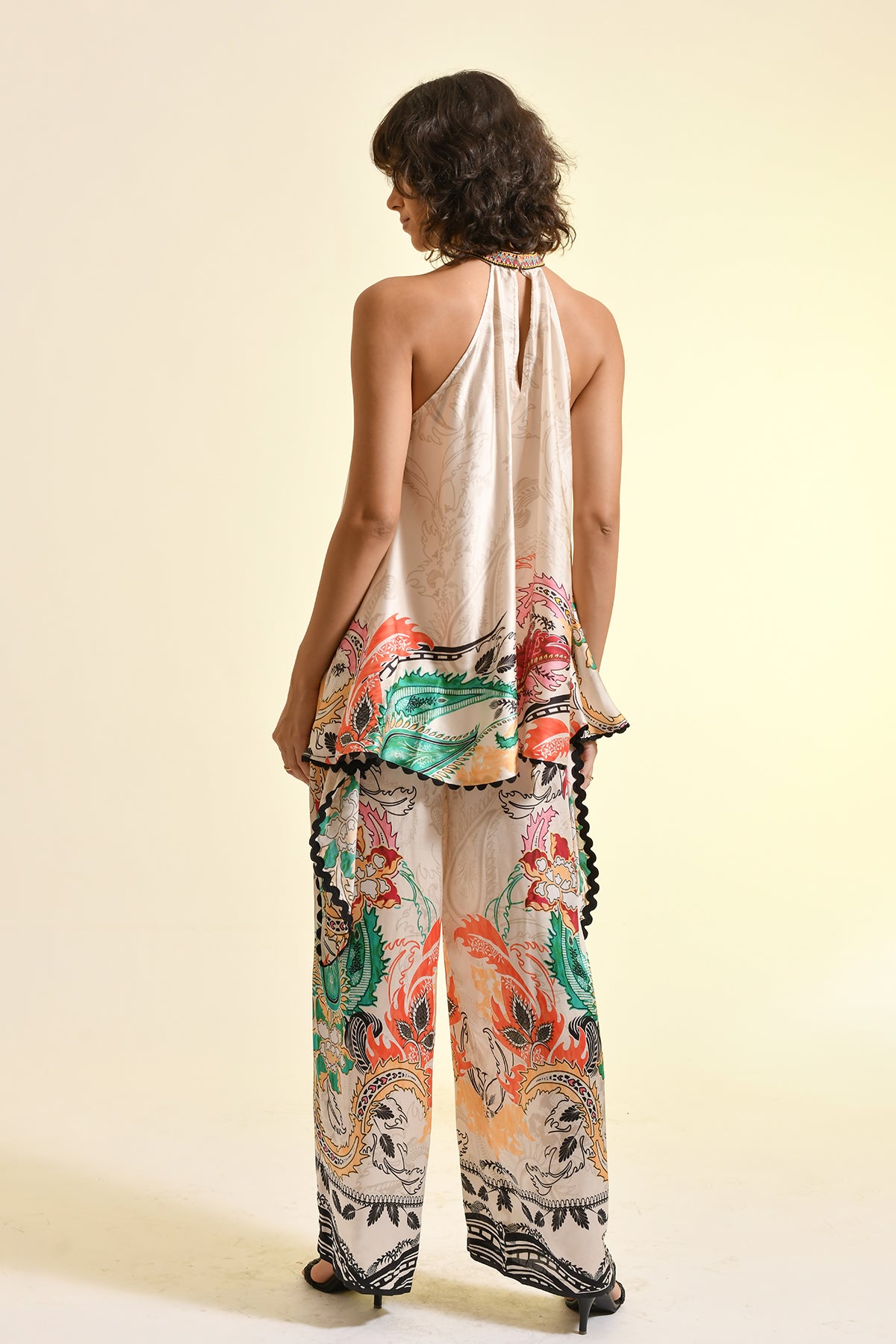 Neckholder-Top aus Linne