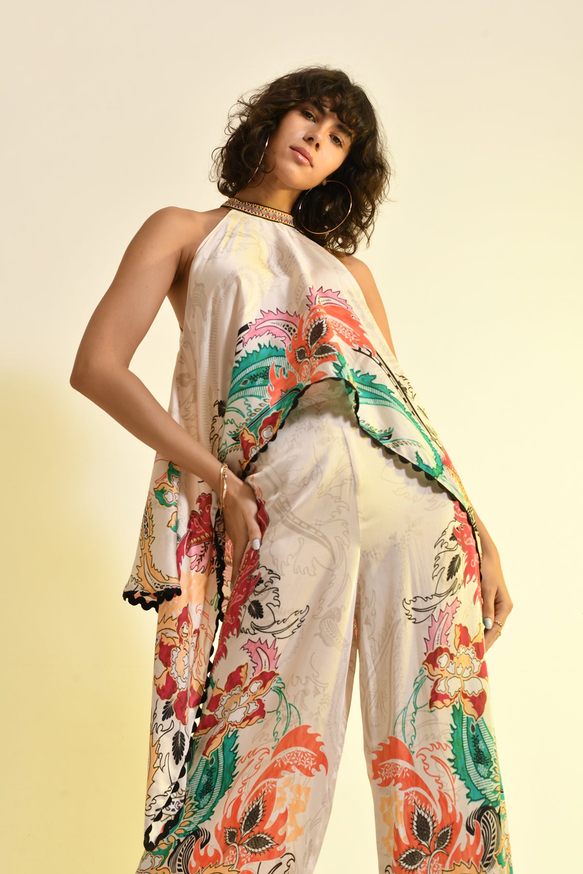 Neckholder-Top aus Linne