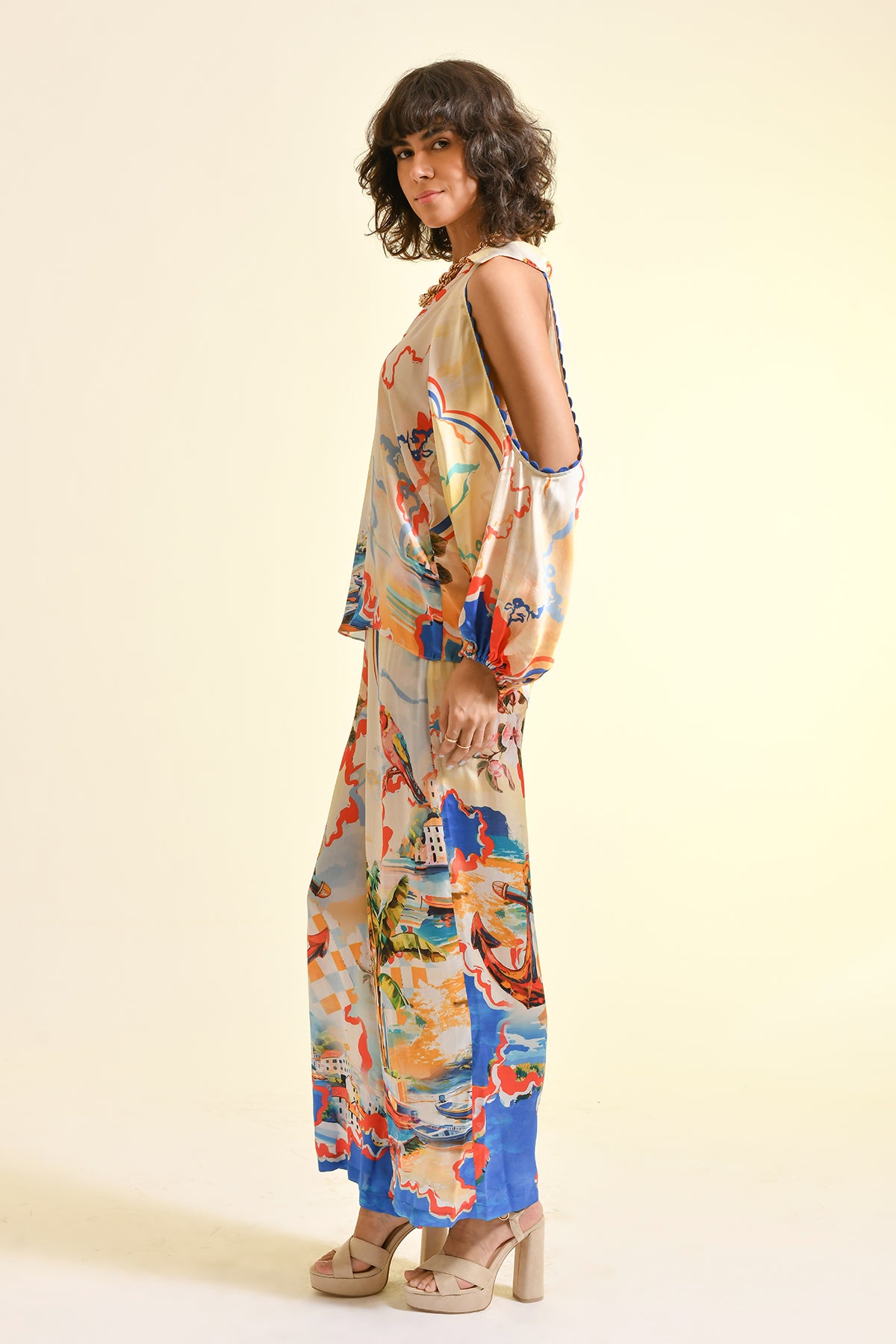 COASTAL COLD SHOULDER TOP