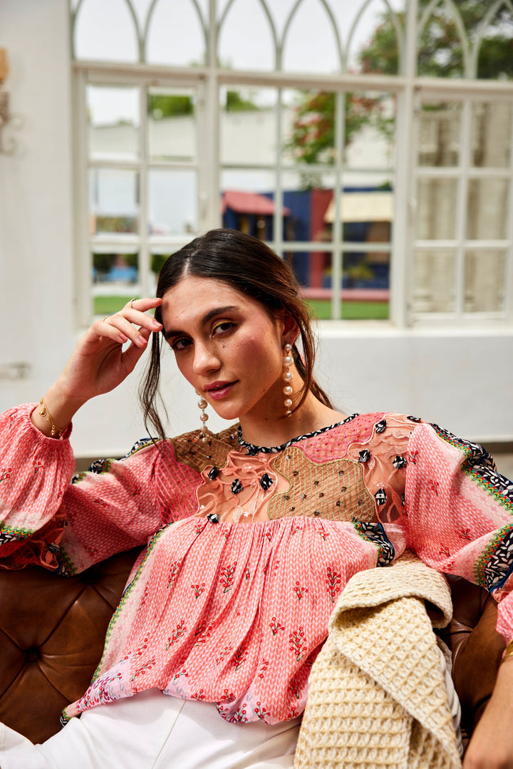 ROSARIO EMBROIDERED TOP